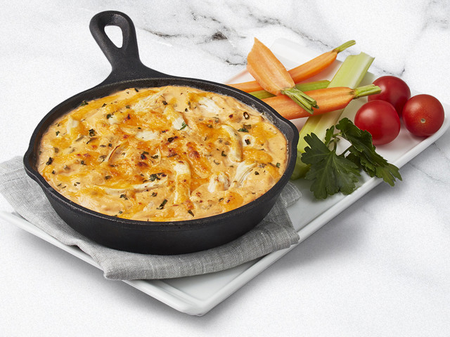 Trempette au poulet Buffalo et aux fines herbes avec fromage à la crème aux herbes et aux épices Tre Stelle