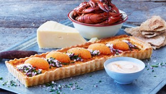 Ostpaj med sikrom och rökig gräddfil