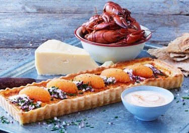 Ostpaj med sikrom och rökig gräddfil