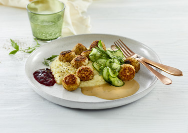 Köttbullar med potatismos - svenske kødboller med kartoffelmos
