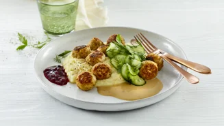 Köttbullar med potatismos - svenske kødboller med kartoffelmos