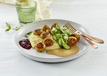 Köttbullar med potatismos - svenske kødboller med kartoffelmos