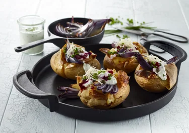 Bagte kartofler med purløgsdressing