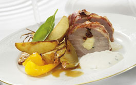 Baconbakad fläskfilé med ädelost