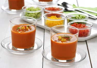 Gazpacho med grönsakstopping