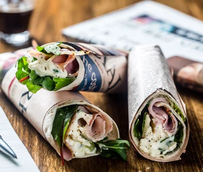 Central Park kalkun-wrap med Castello Hvit
