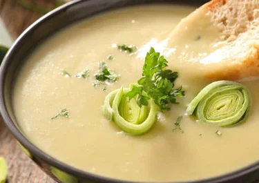 Crema de puerros, lechuga y Arla Pizza Light