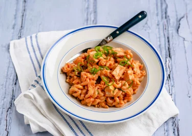 Buffalo chicken mac and cheese