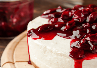 Tarta de queso con cerezas