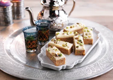 Ingefära- och pistagekaka