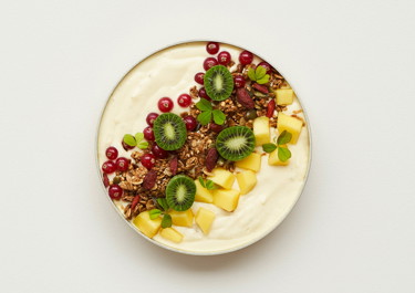 Smoothie bowl med mango og kiwibær