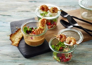 Skaldyrssuppe med jomfruhummerspyd