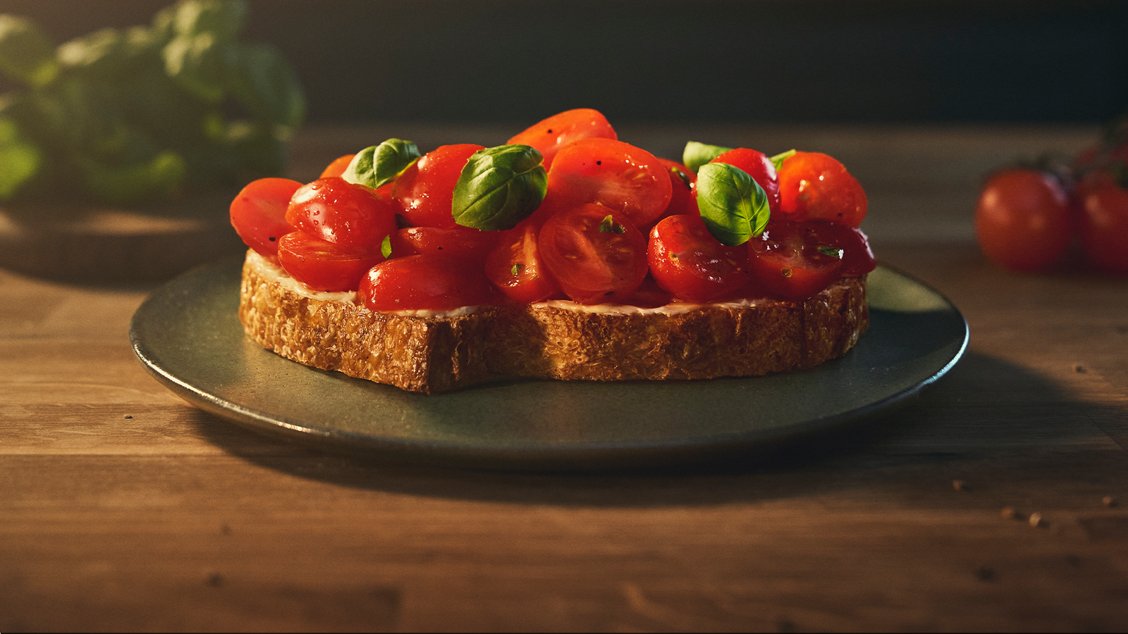 Tomato bruschetta recipe | Lurpak®
