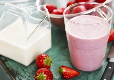 Cashewmjölk med jordgubb
