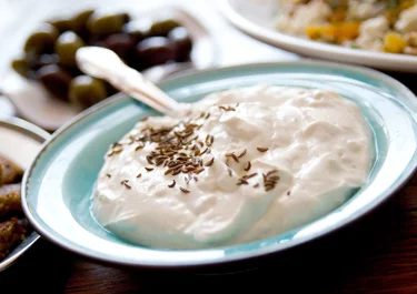 Kryddig yoghurt