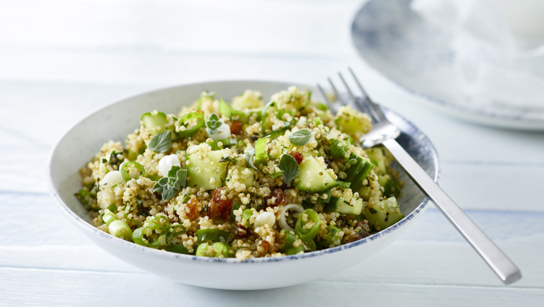 Quinoasalat med lime og agurk