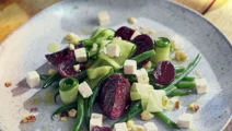 Komkommer-bietensalade