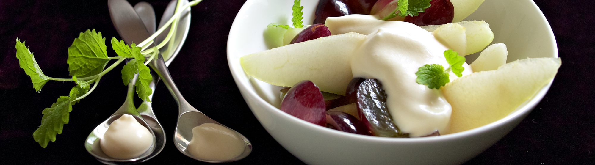 Frugtsalat med råcreme