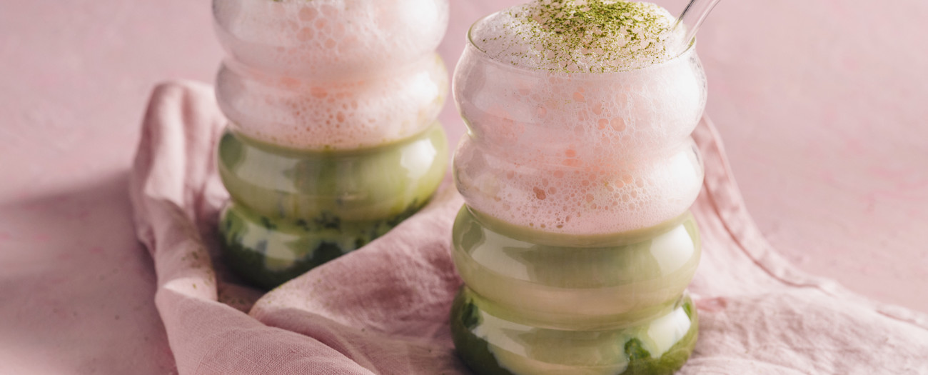 Rosa matcha latte