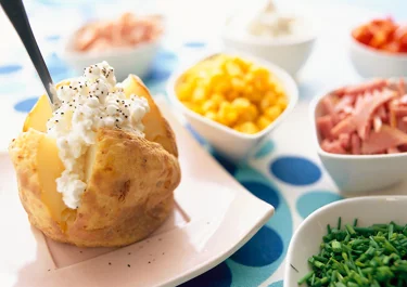 Bakad potatis för hela familjen