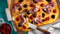 Polentapizza med kvisttomater