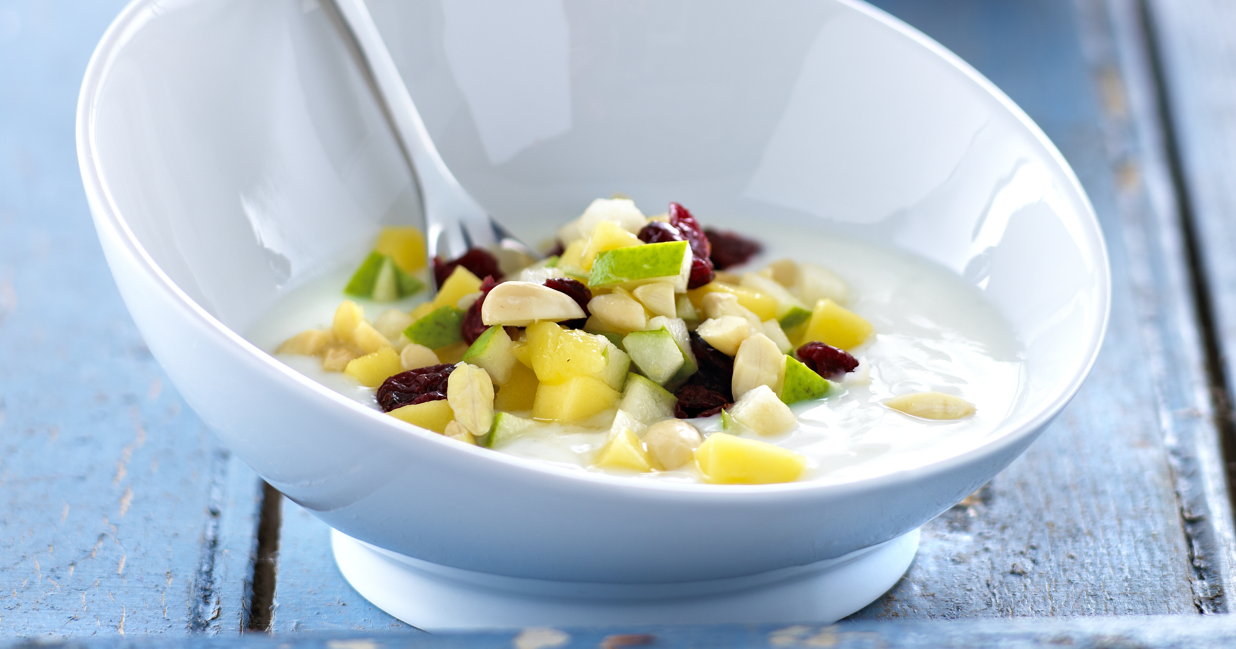 Frugtsalat og skyr