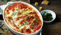 Pasta bake with white sauce