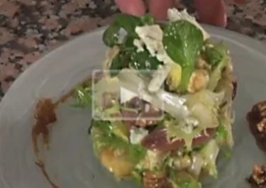 Ensalada de hojas verdes con queso azul, por Mario Sandoval