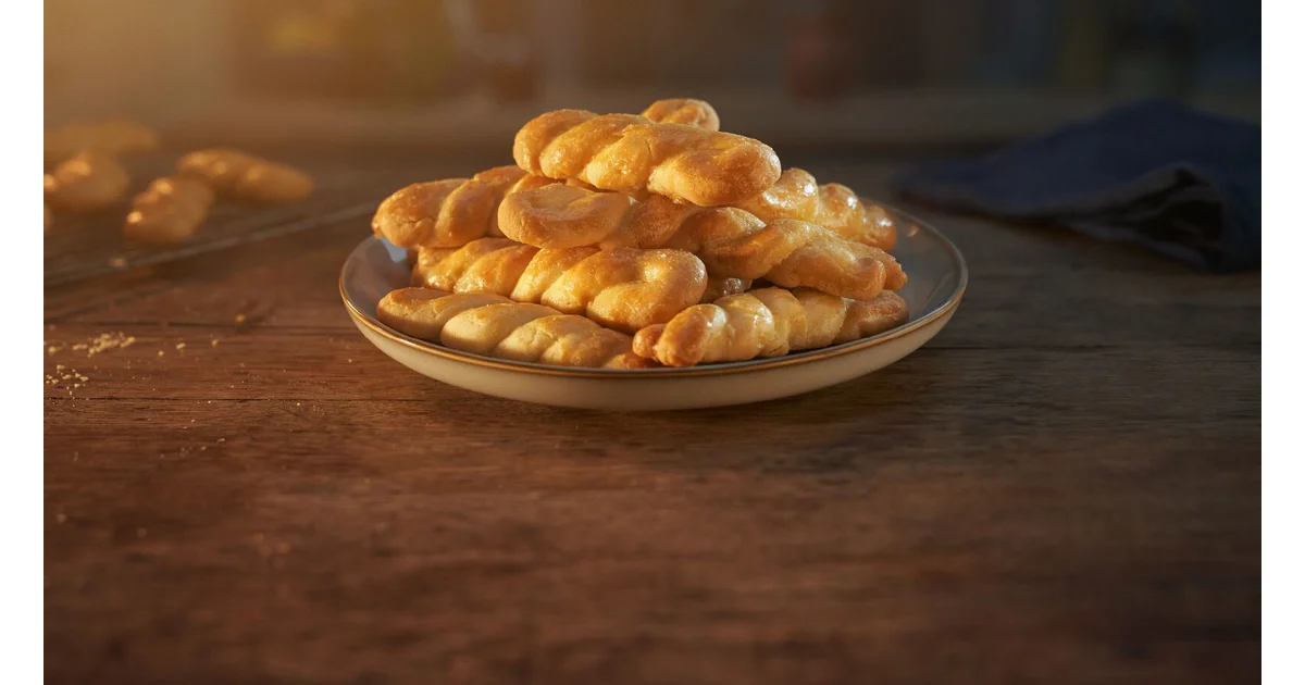 Greek Easter Cookies ( Koulourakia ) Recipe | Lurpak®