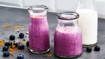 Smoothie med kardemumma och blåbär
