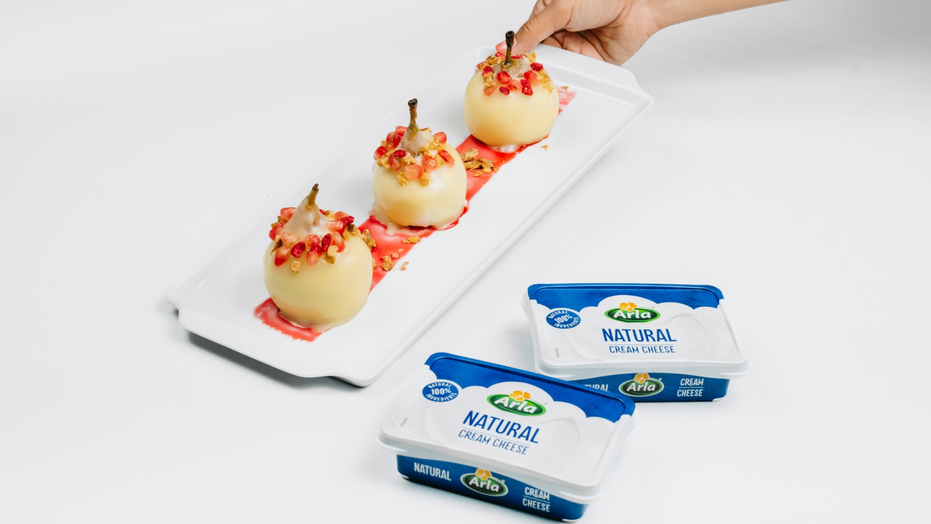 Peras Asadas con Crema de Arla Queso Natural de Untar