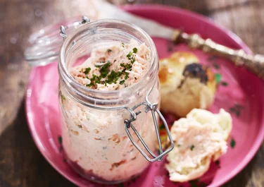 Laxspread med pepparrot