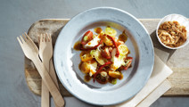 Plommontomater med mozzarella och smörrostad vinägrett