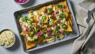 Nachos och ostdip med örter
