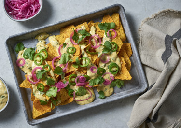 Nachos och ostdip med örter
