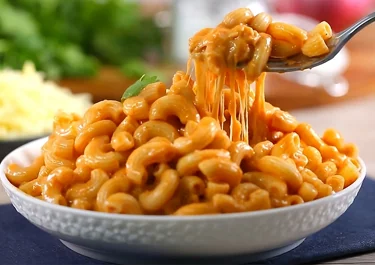Butter chicken mac and cheese