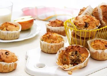 Mellanmålsmuffins med äpple och hasselnötter