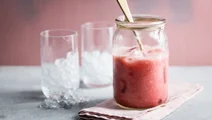 Smoothie med banan och hallon