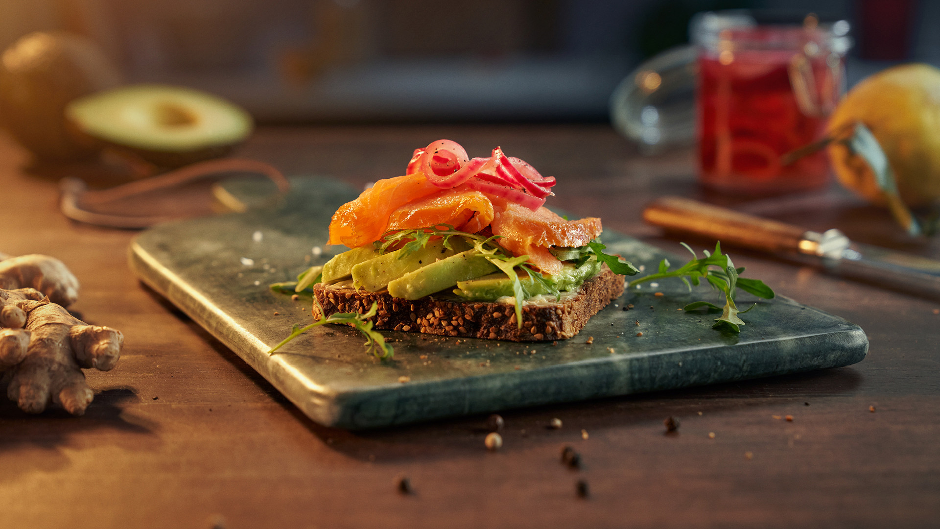 OPEN SALMON SANDWICH