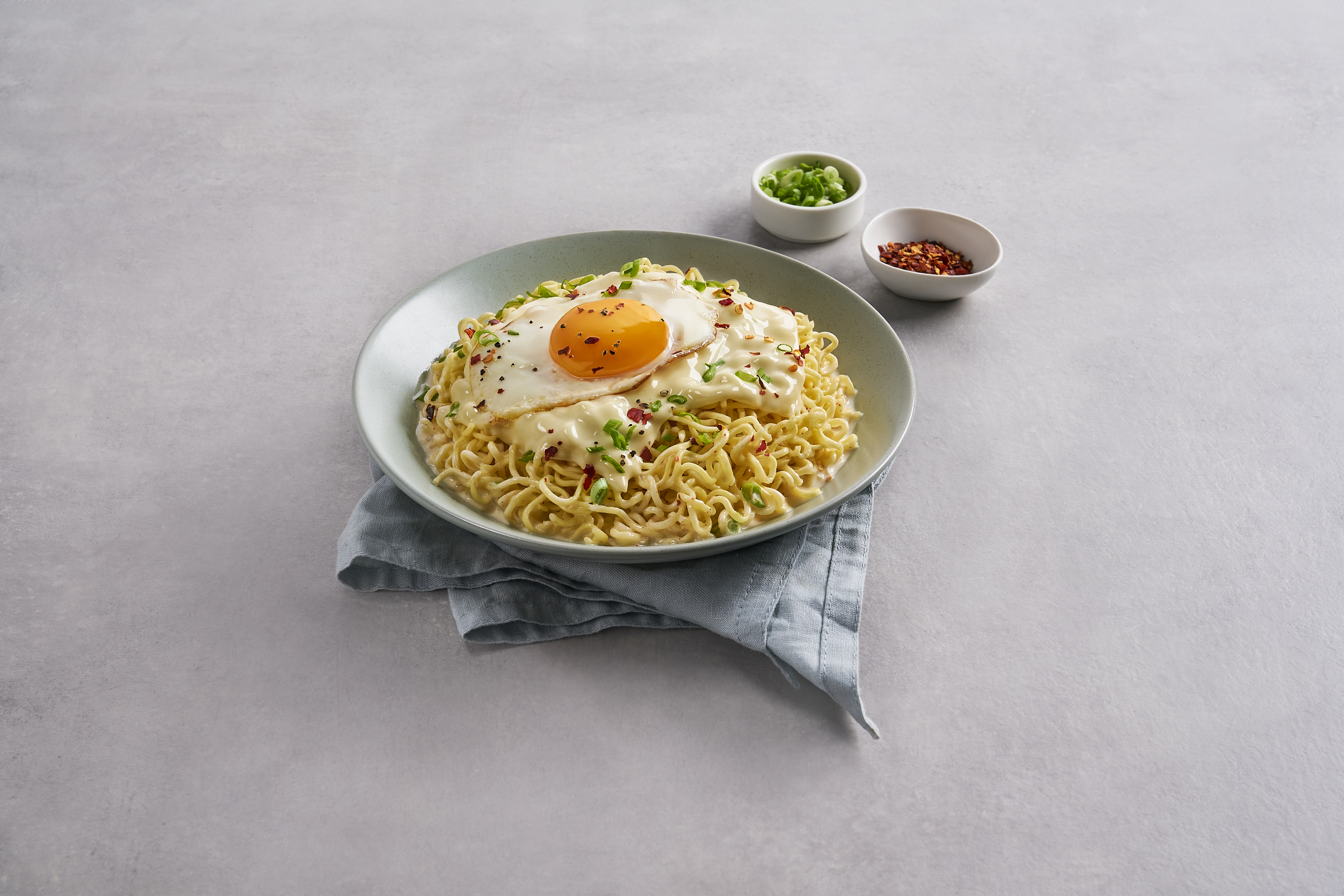 رامن حار مع الجبنة