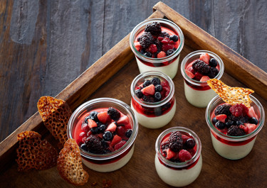 Jule-panna cotta med lyn romtopf