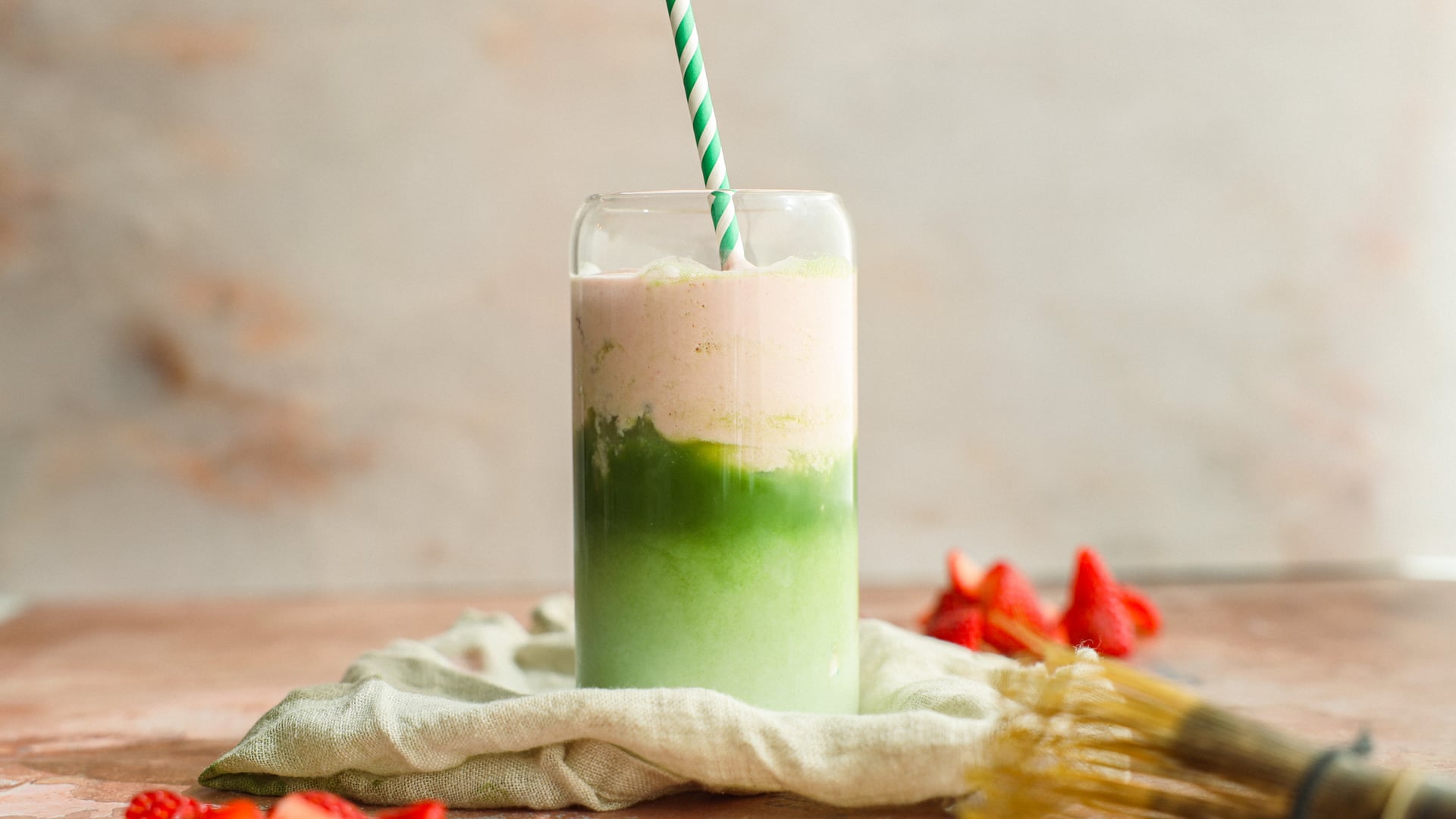 Aardbei Matcha Latte