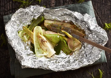 Purjolök och fänkål i foliepaket