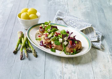 Mørbradbøffer med salattopping