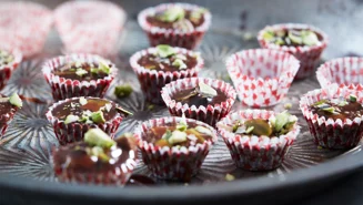 Chokladknäck med pistagenötter