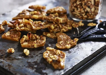 Ingefärskaramell med valnötter