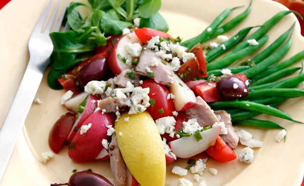 Warm potato salad with green beans and Blue Cheese