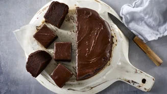Lactose-free chocolate cake