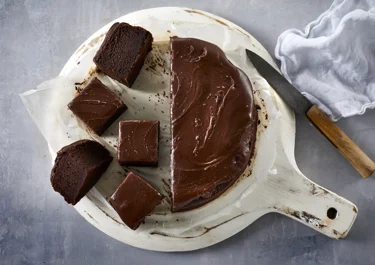 Lactose-free chocolate cake
