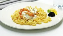 Laxpasta med stenbitsrom